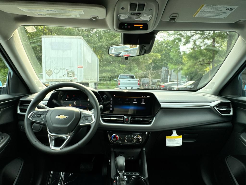 New 2026 Chevrolet TrailBlazer LT w/ LT Cold Weather Package FWD image 30