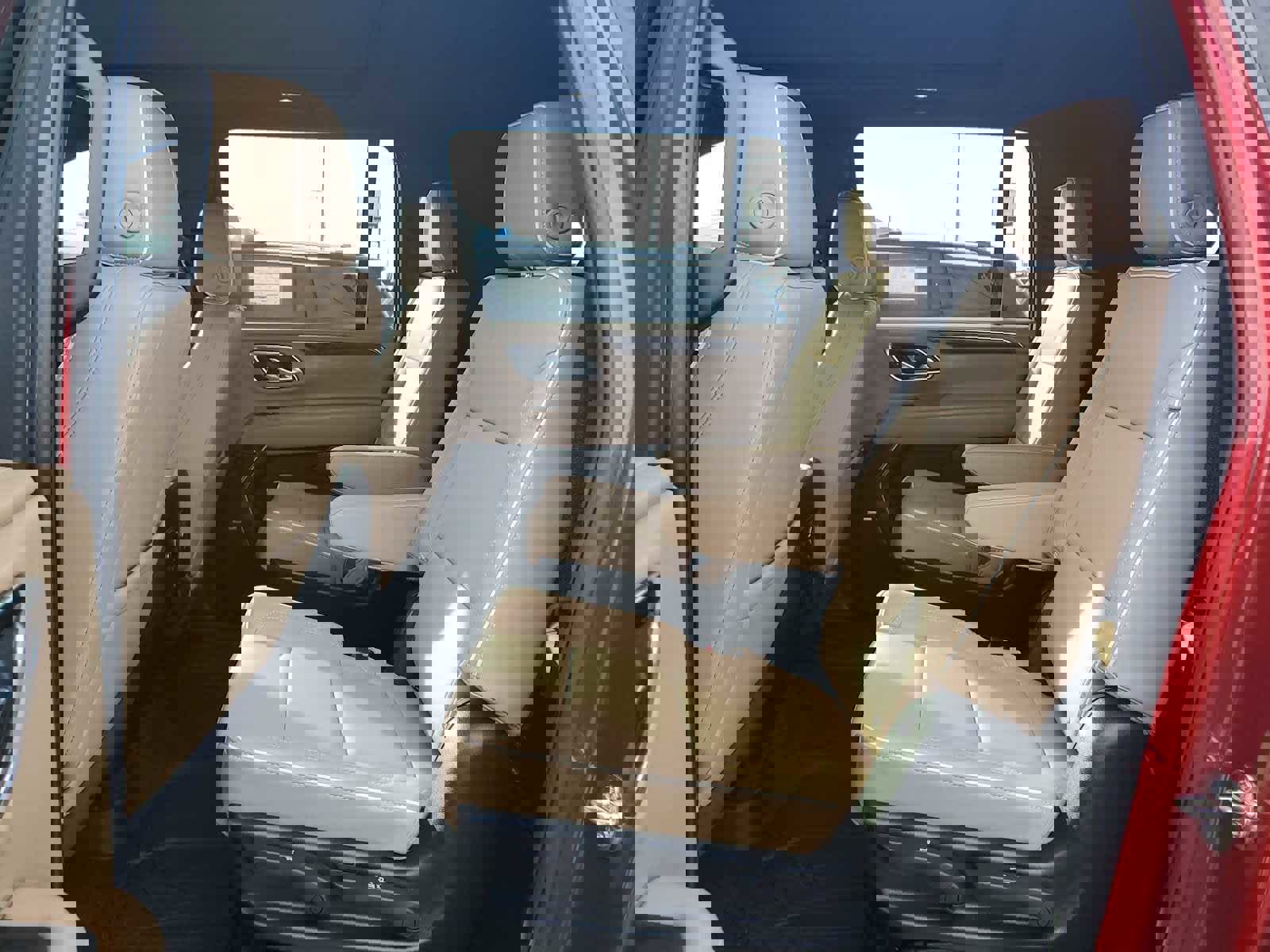 Certified 2024 Chevrolet Suburban Premier w/ Premium Package image 14