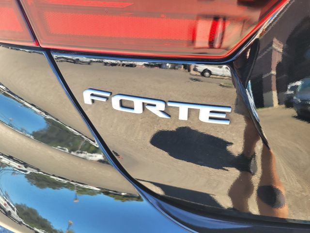 Used 2023 Kia Forte GT-Line FWD image 7
