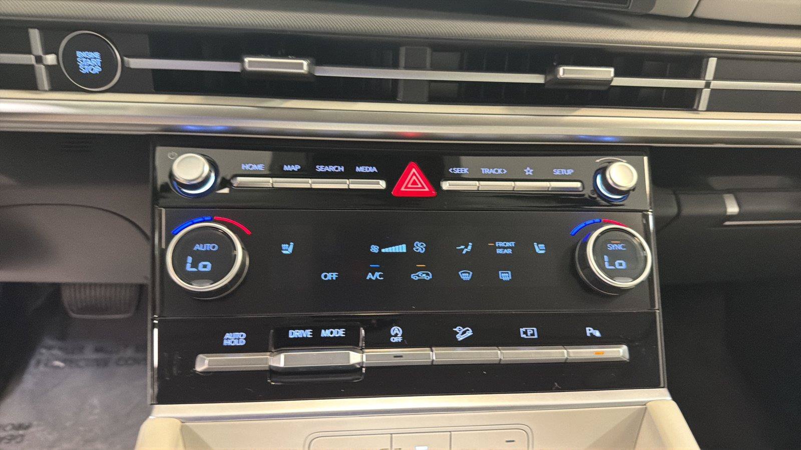 New 2026 Hyundai Santa Fe SEL FWD image 18