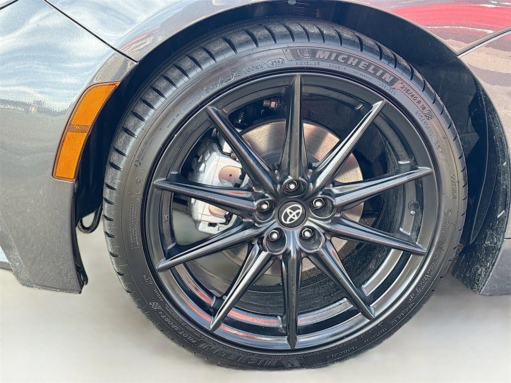 Used 2025 Toyota GR86 Premium image 29