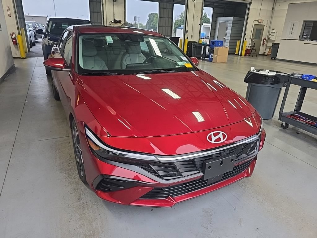 Used 2024 Hyundai Elantra Limited