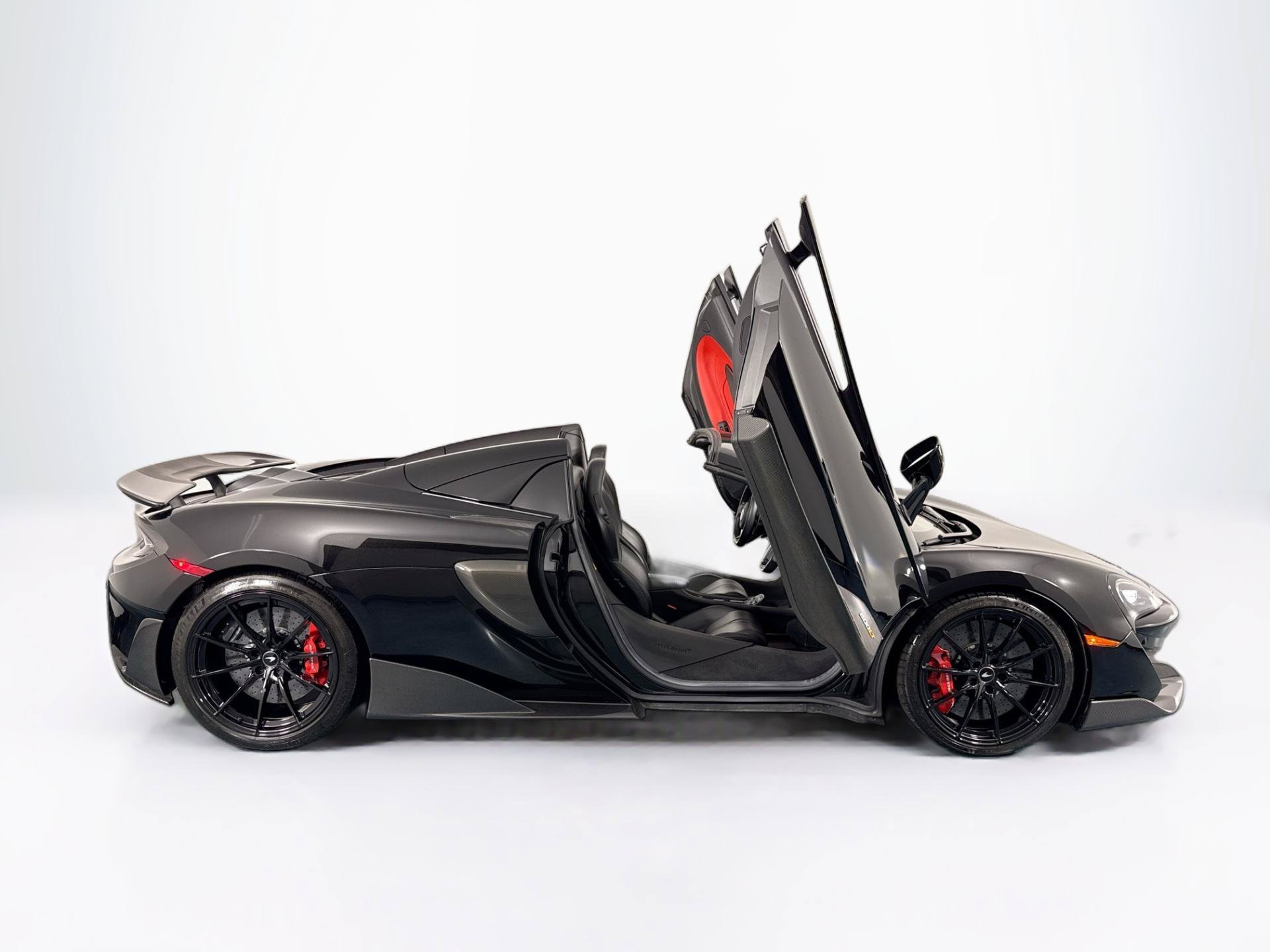 Used 2020 McLaren 600LT Spider RWD image 38