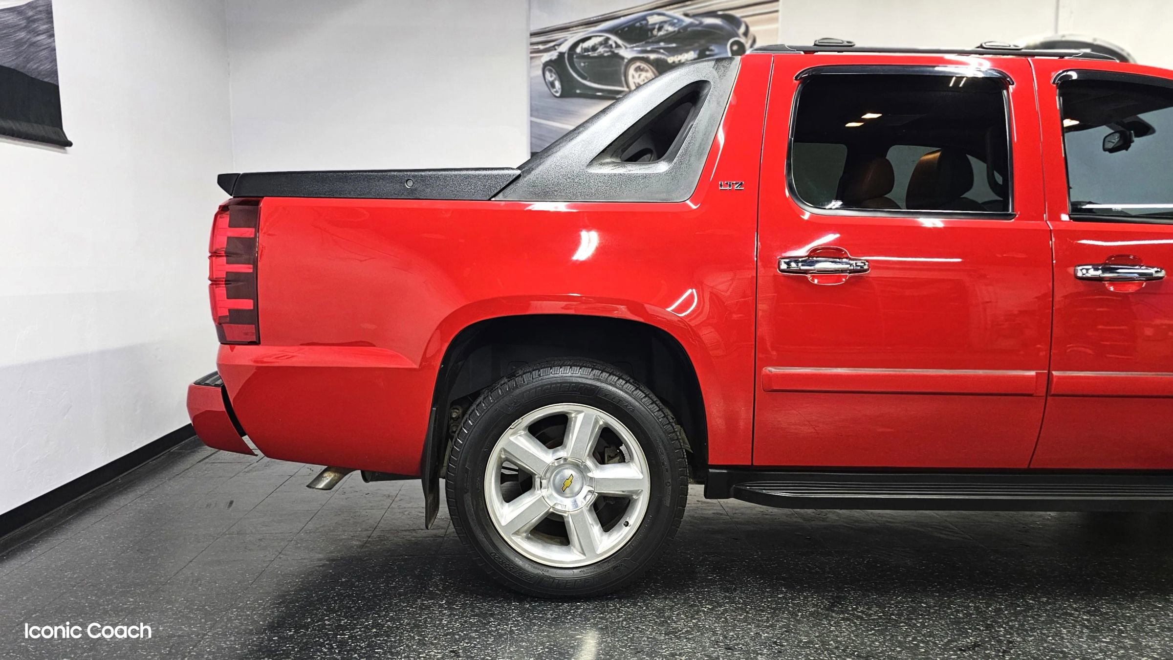 Used 2007 Chevrolet Avalanche LTZ w/ LTZ Preferred Equipment Group AWD/4WD image 10