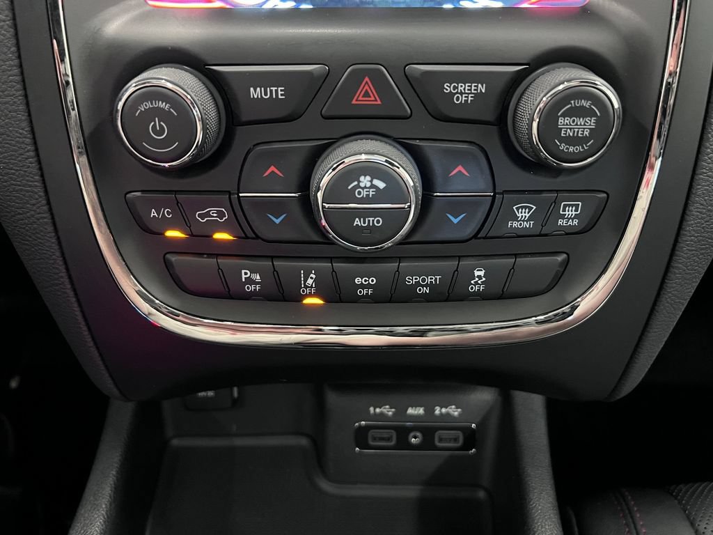 Used 2018 Dodge Durango R/T w/ Technology Group AWD/4WD image 16