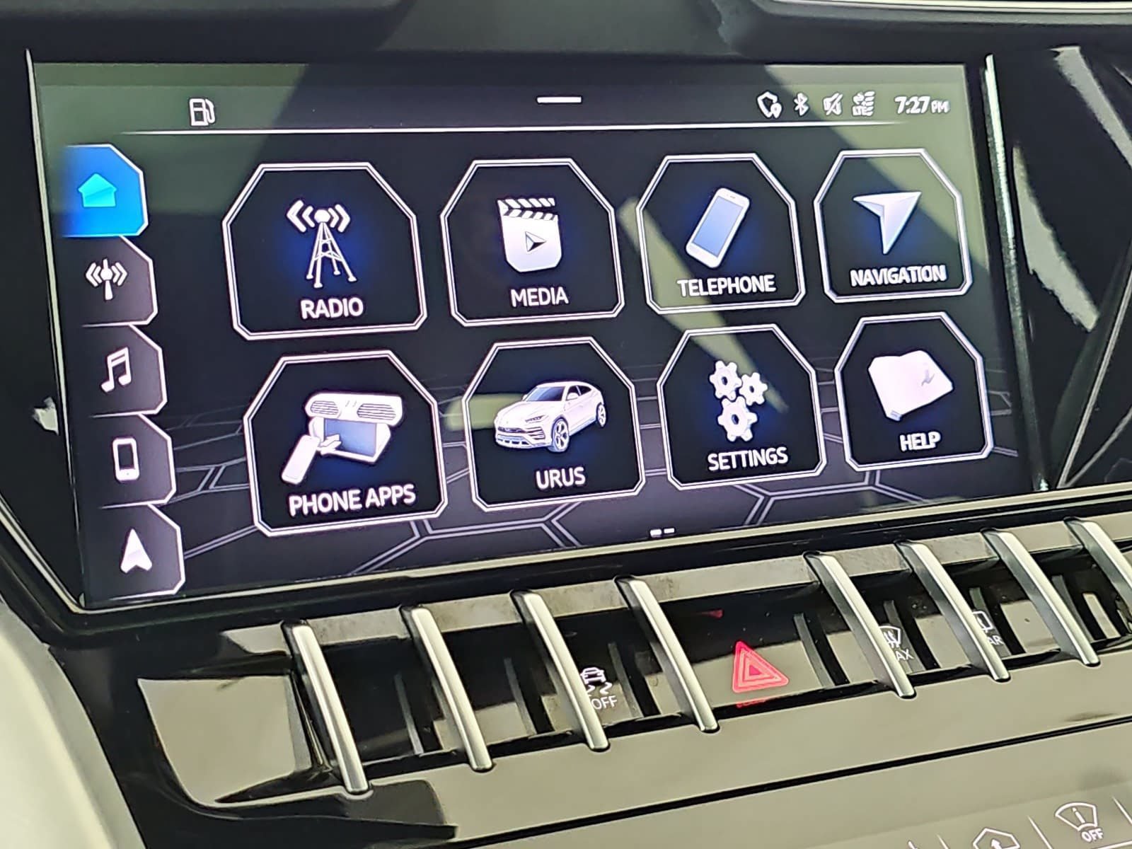 Used 2020 Lamborghini Urus AWD/4WD image 18