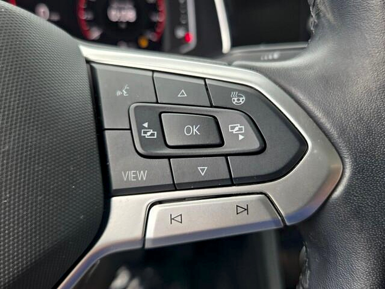 Used 2023 Volkswagen Jetta SEL FWD image 22