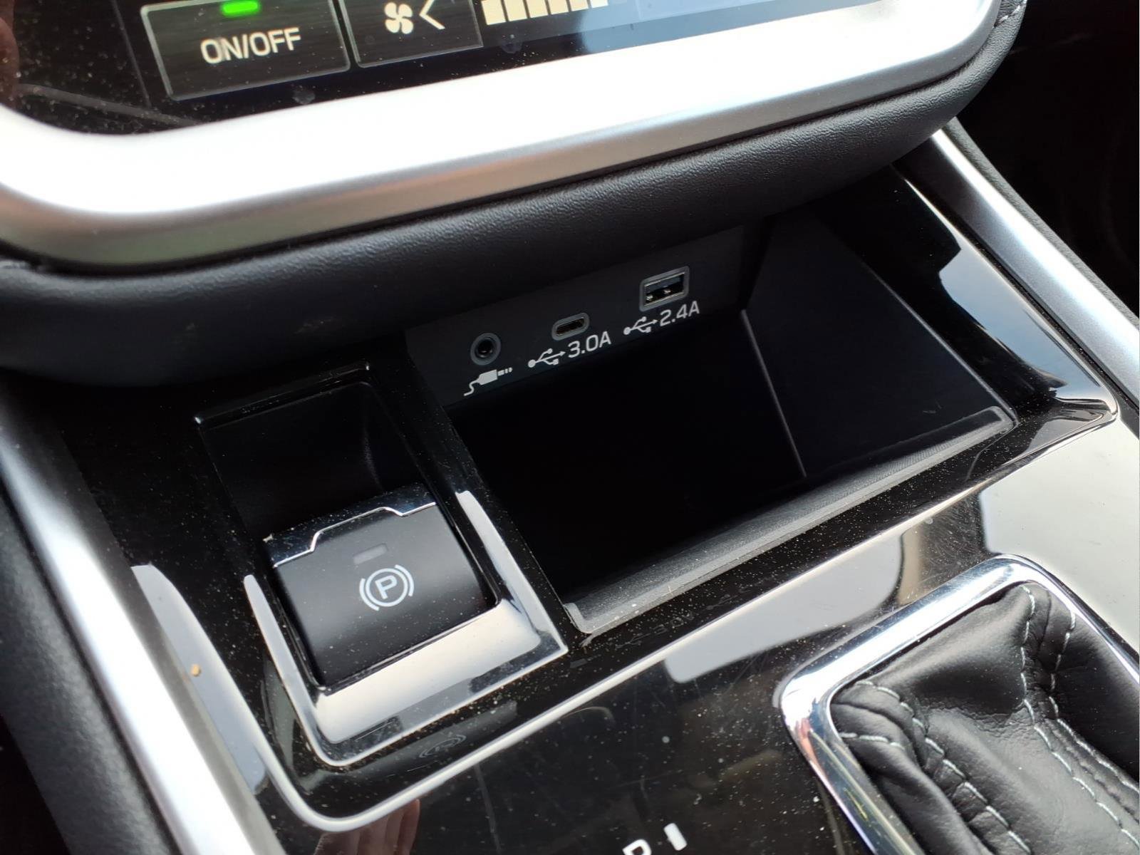 Used 2025 Subaru Outback Premium w/ Popular Package #1A image 11