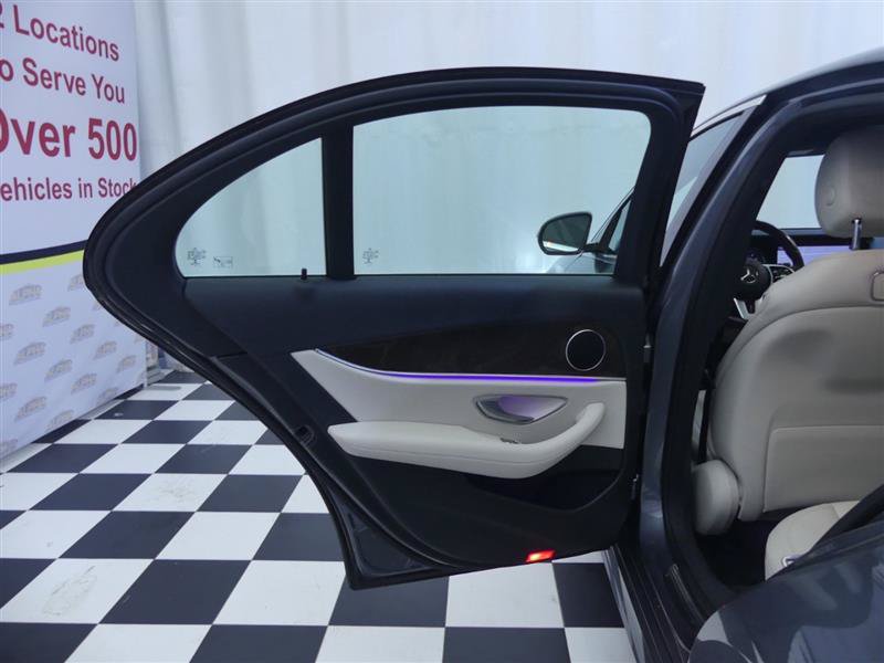 Used 2019 Mercedes-Benz E 300 image 27