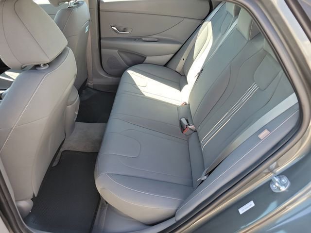 Certified 2025 Hyundai Elantra SEL image 21