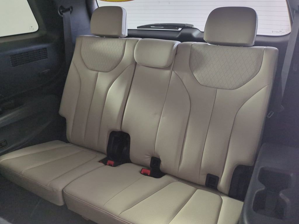 Used 2022 Hyundai Palisade SEL FWD image 16