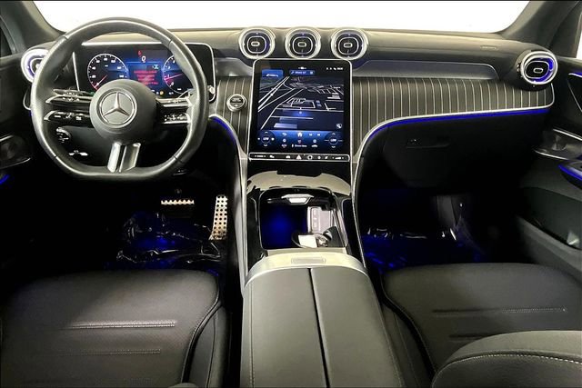 Used 2025 Mercedes-Benz GLC 300 4MATIC image 15