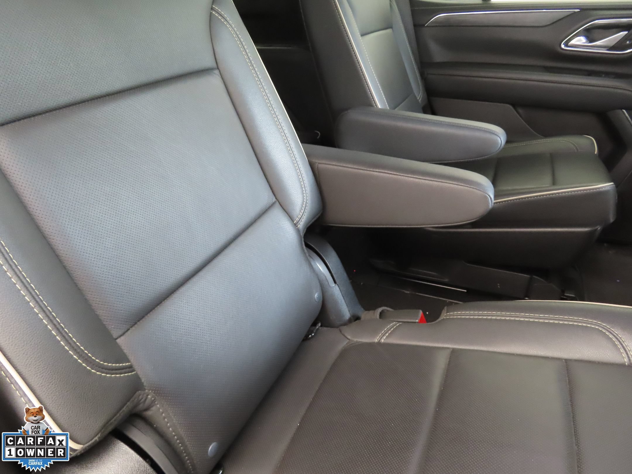 Used 2024 GMC Yukon SLT AWD/4WD image 24
