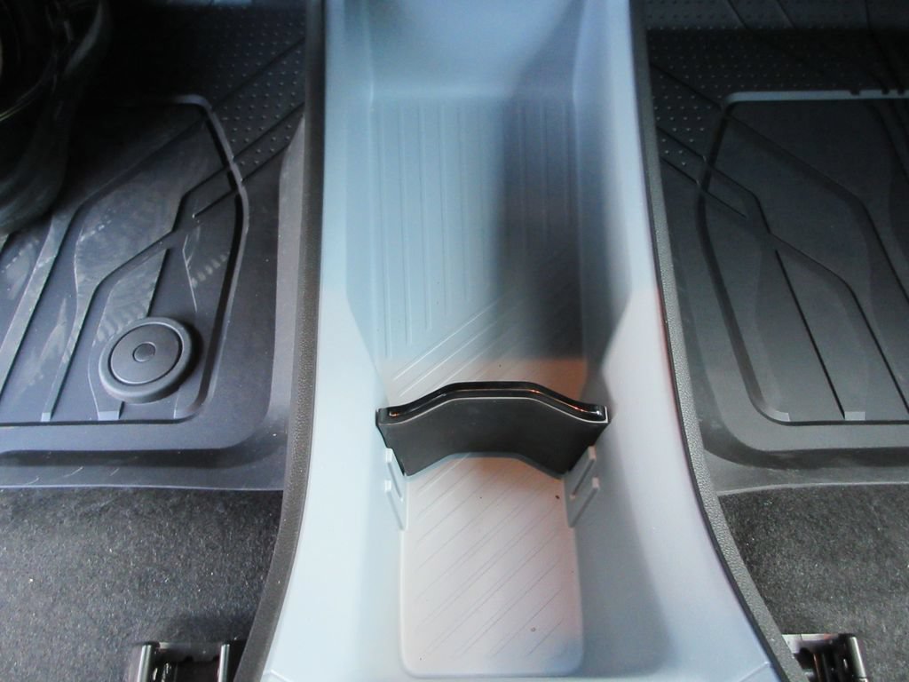 New 2027 Chevrolet Bolt RS w/ Technology Package FWD image 30