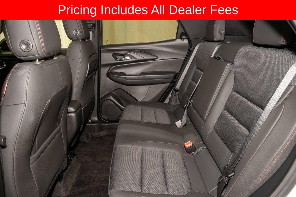 Used 2023 Chevrolet TrailBlazer RS w/ Sun and Liftgate Package FWD image 9