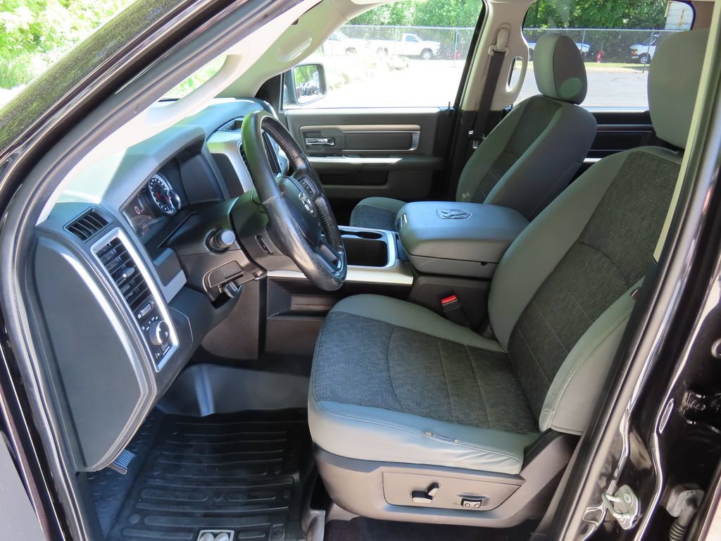 Used 2016 RAM 1500 Big Horn AWD/4WD image 26