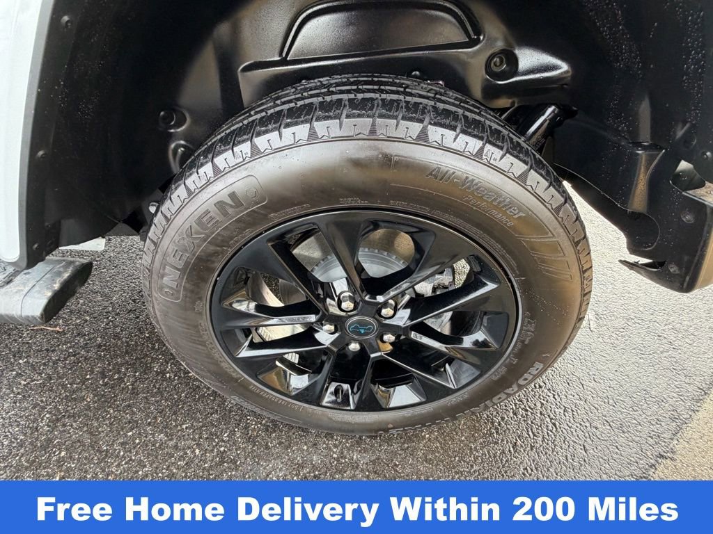 Used 2024 Jeep Wrangler Unlimited Sahara w/ Technology Group image 12