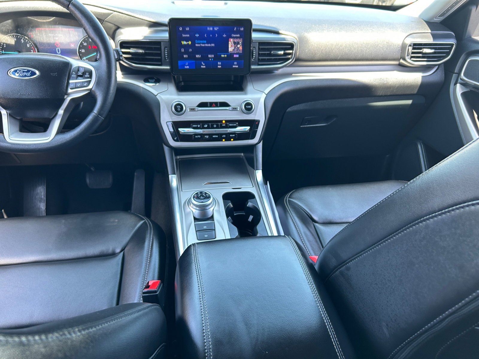 Used 2024 Ford Explorer XLT w/ Equipment Group 202A RWD image 20