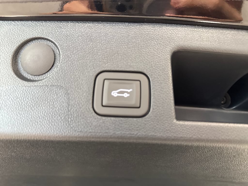 New 2027 Chevrolet Equinox RS w/ Safety and Technology Package AWD/4WD image 45