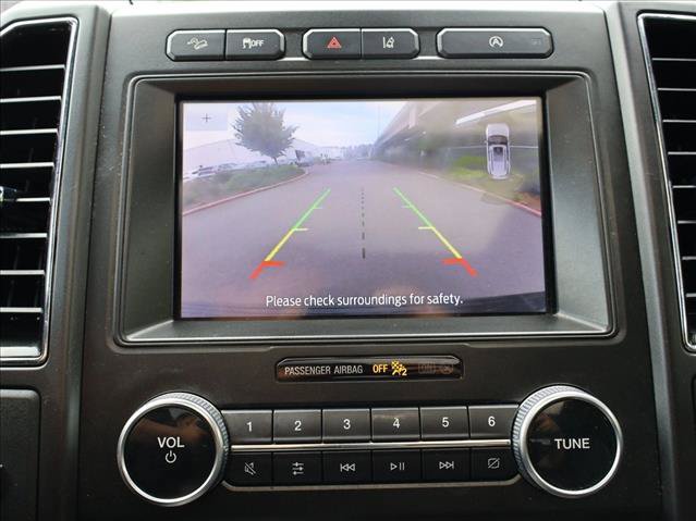 Used 2020 Ford Expedition Limited AWD/4WD image 17