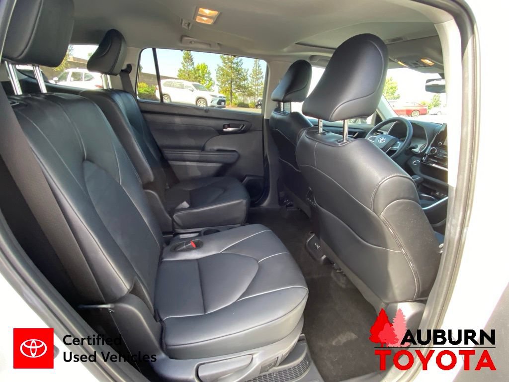 Certified 2026 Toyota Highlander XLE AWD/4WD image 17