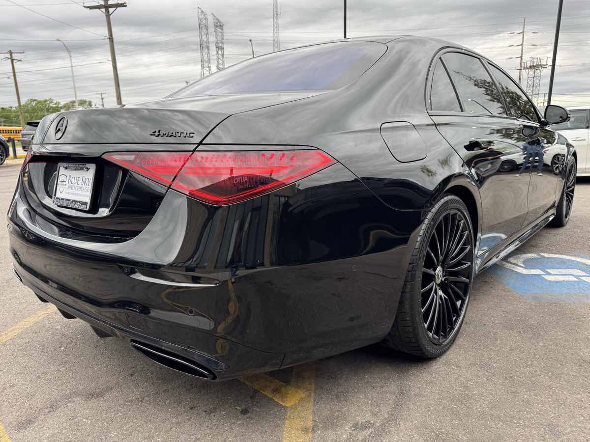 Used 2022 Mercedes-Benz S 580 4MATIC Sedan w/ AMG Line Package image 5