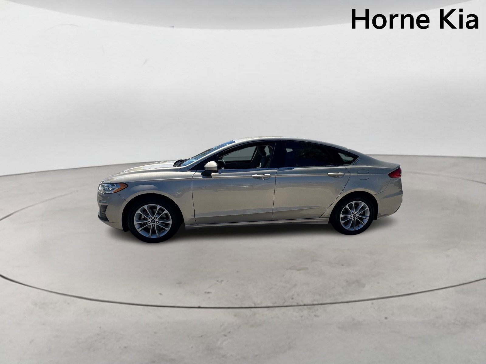 Used 2019 Ford Fusion SE image 6