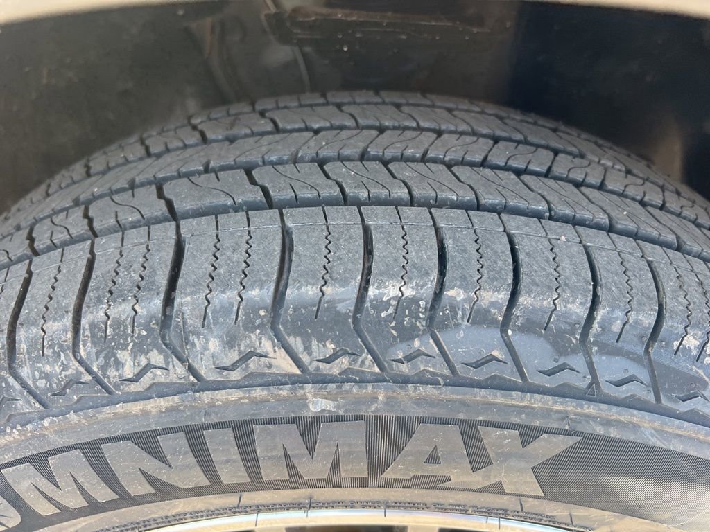 Used 2019 Volkswagen Tiguan SE image 41