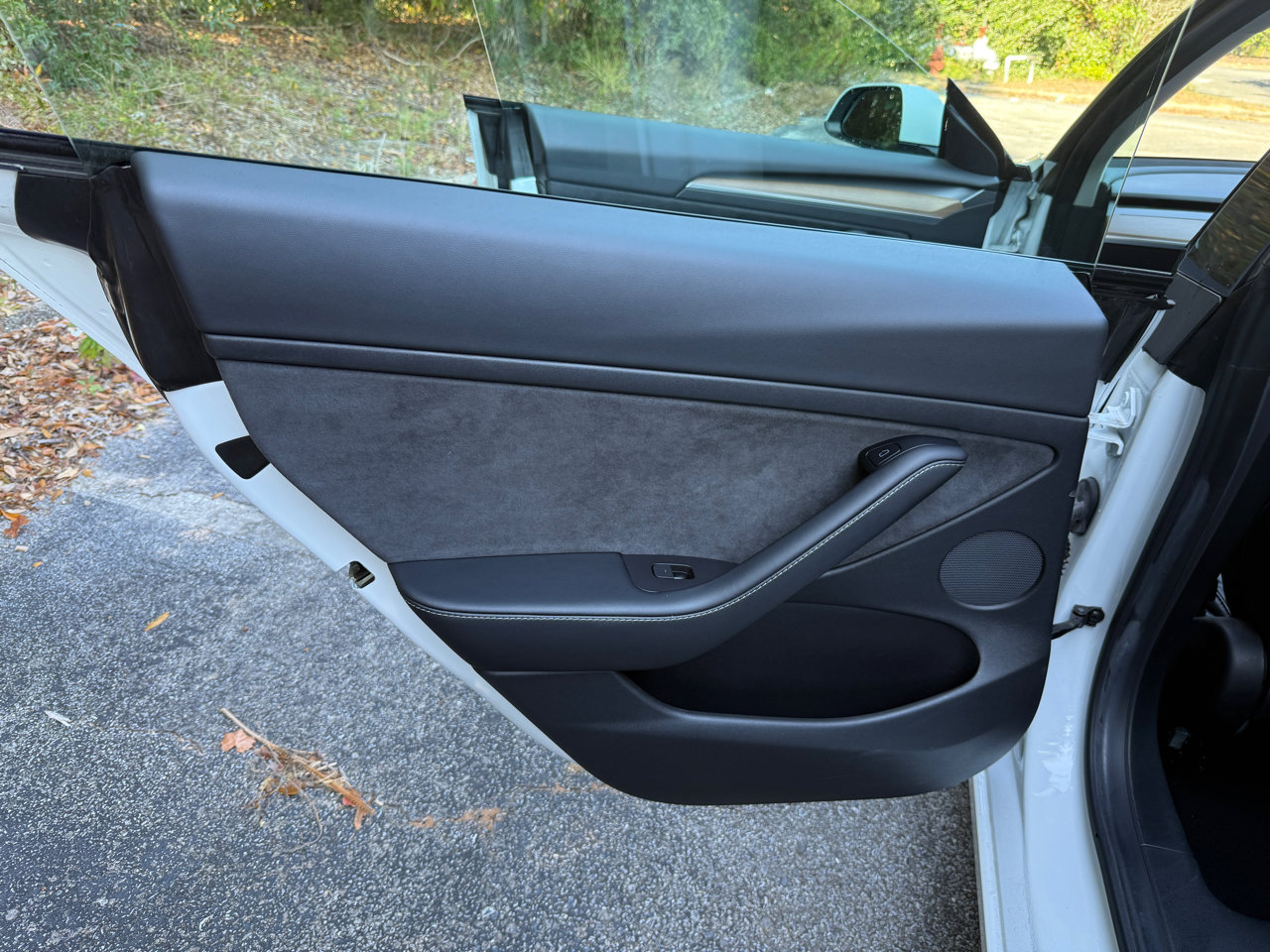 Used 2021 Tesla Model 3 Standard Range Plus image 17