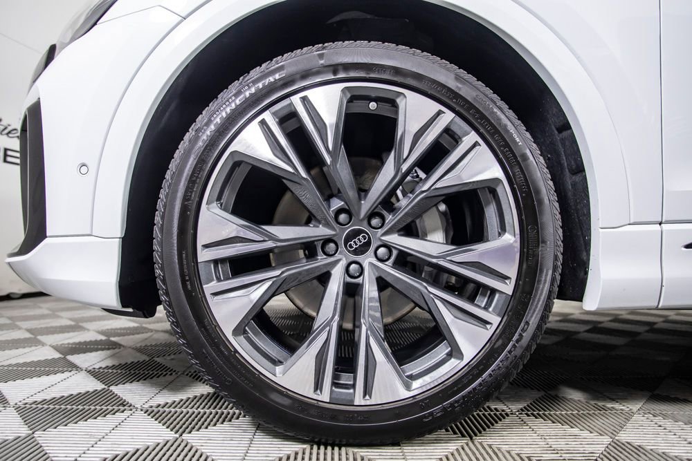 Used 2026 Audi Q8 Premium Plus AWD/4WD image 40
