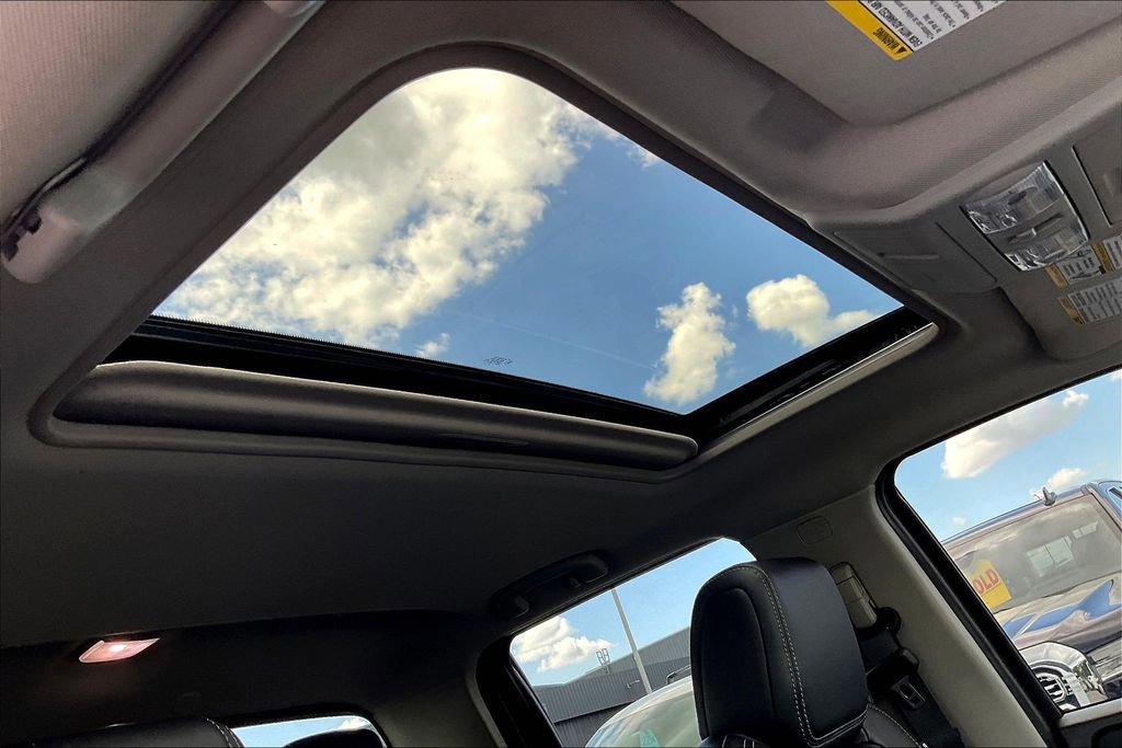 Certified 2024 Nissan Frontier SL w/ Technology Package image 23