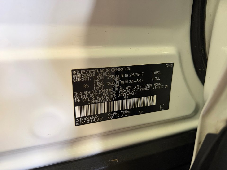 Used 2020 Toyota RAV4 XLE w/ All Weather Liner Package AWD/4WD image 39
