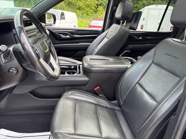 Used 2021 GMC Yukon Denali w/ LPO, Illumination Package AWD/4WD image 9