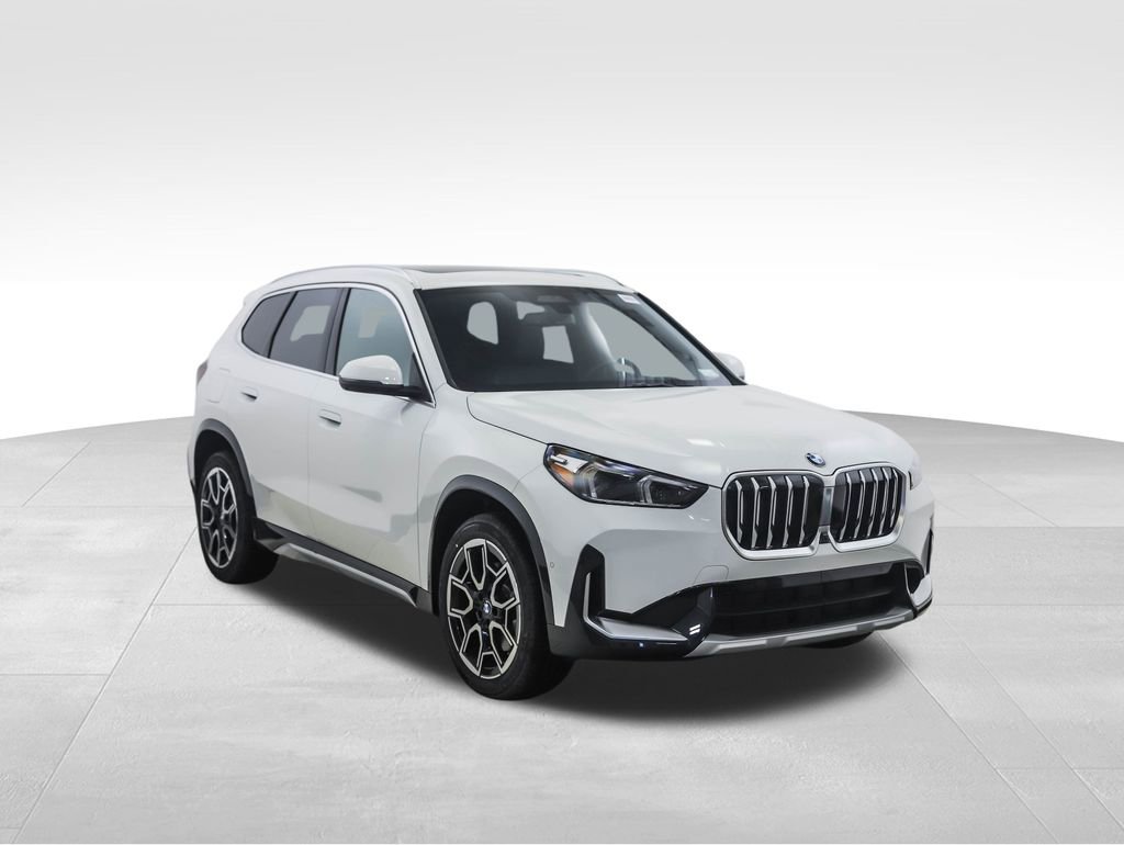 Certified 2025 BMW X1 xDrive28i w/ Premium Package image 7