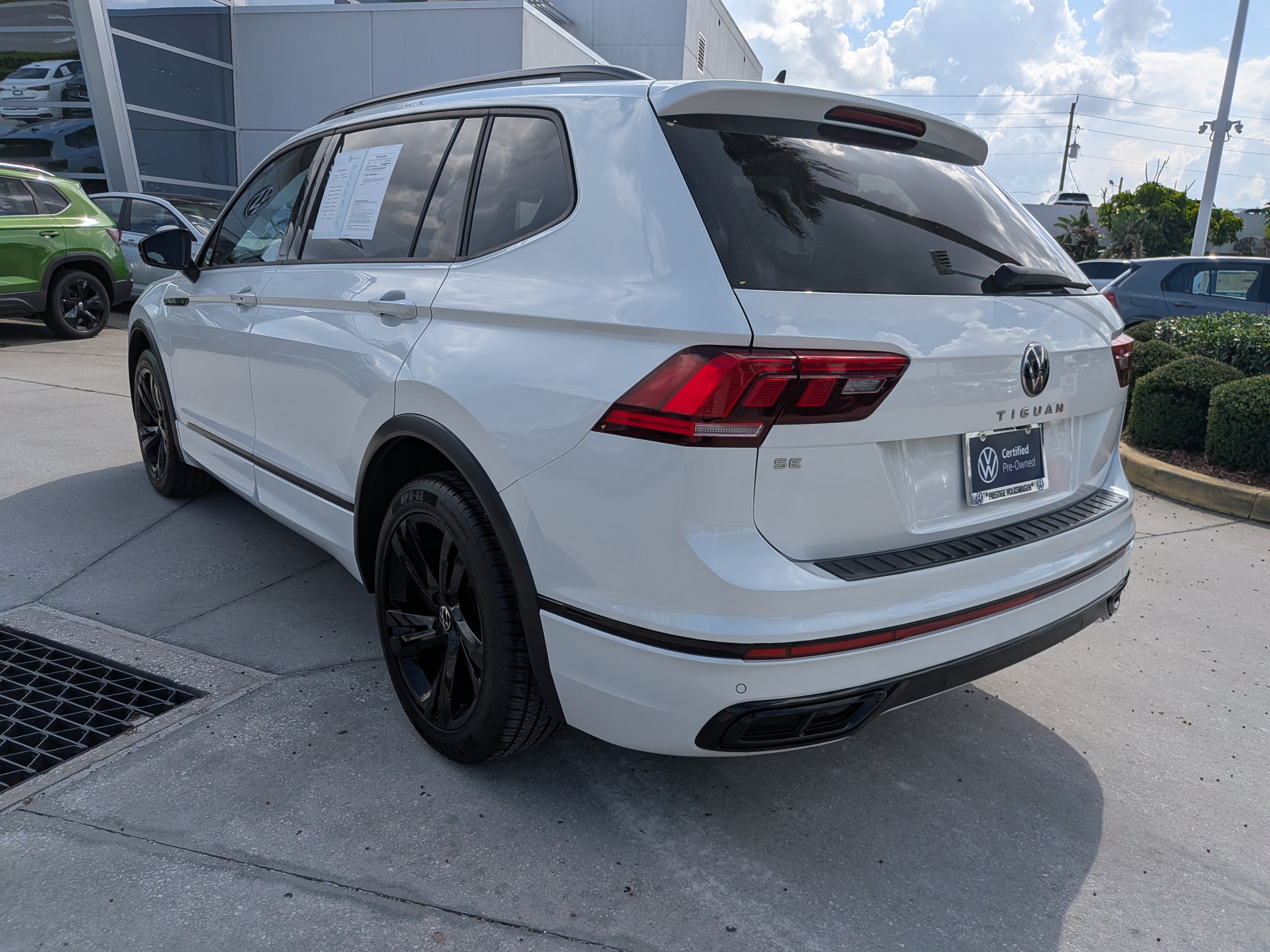 Certified 2023 Volkswagen Tiguan SE R-Line FWD image 5
