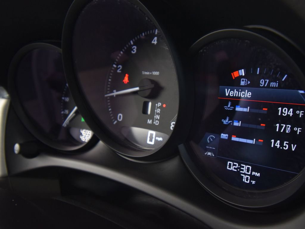 Used 2025 Porsche Macan image 33