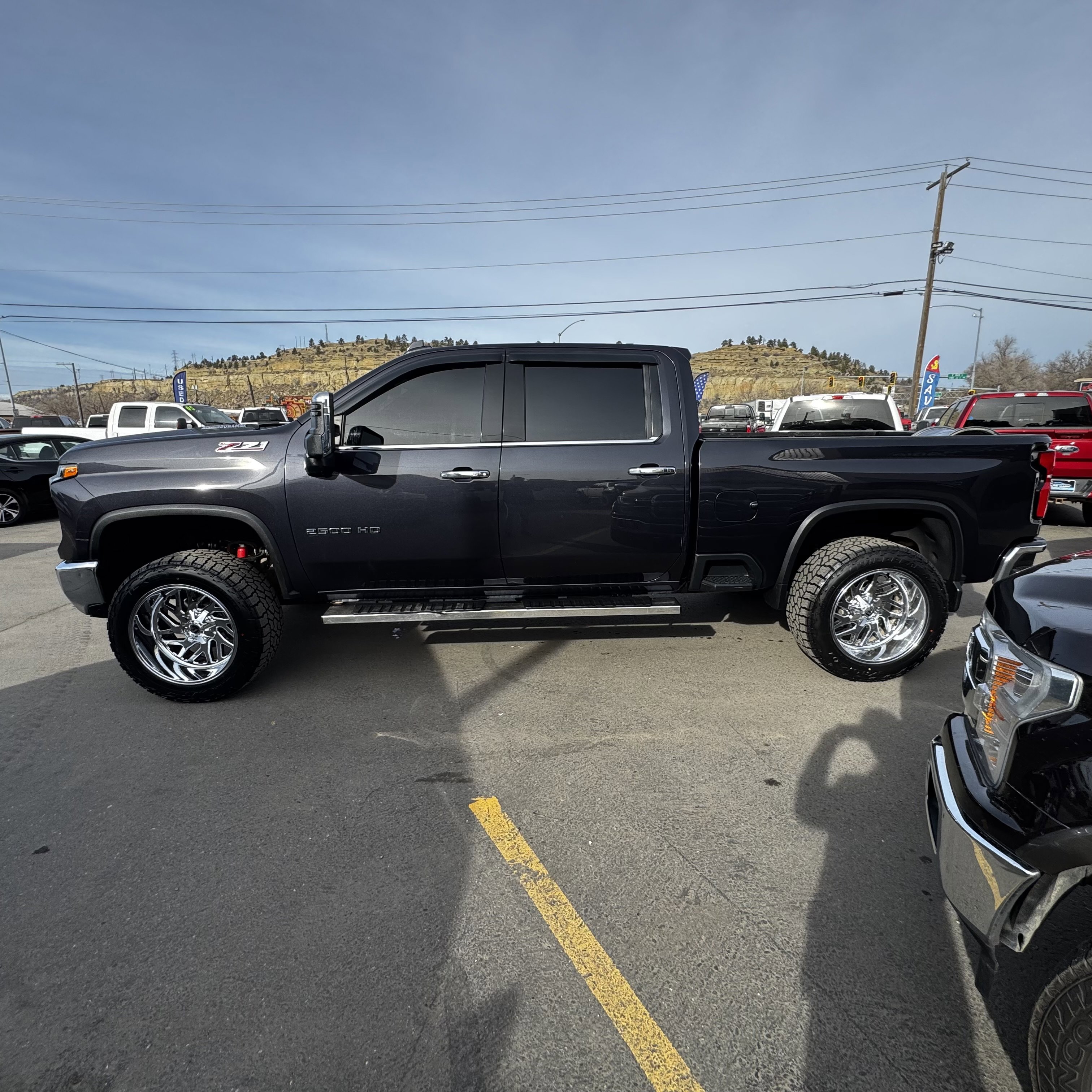 Used 2024 Chevrolet Silverado 2500 LTZ w/ LTZ Convenience Package image 6