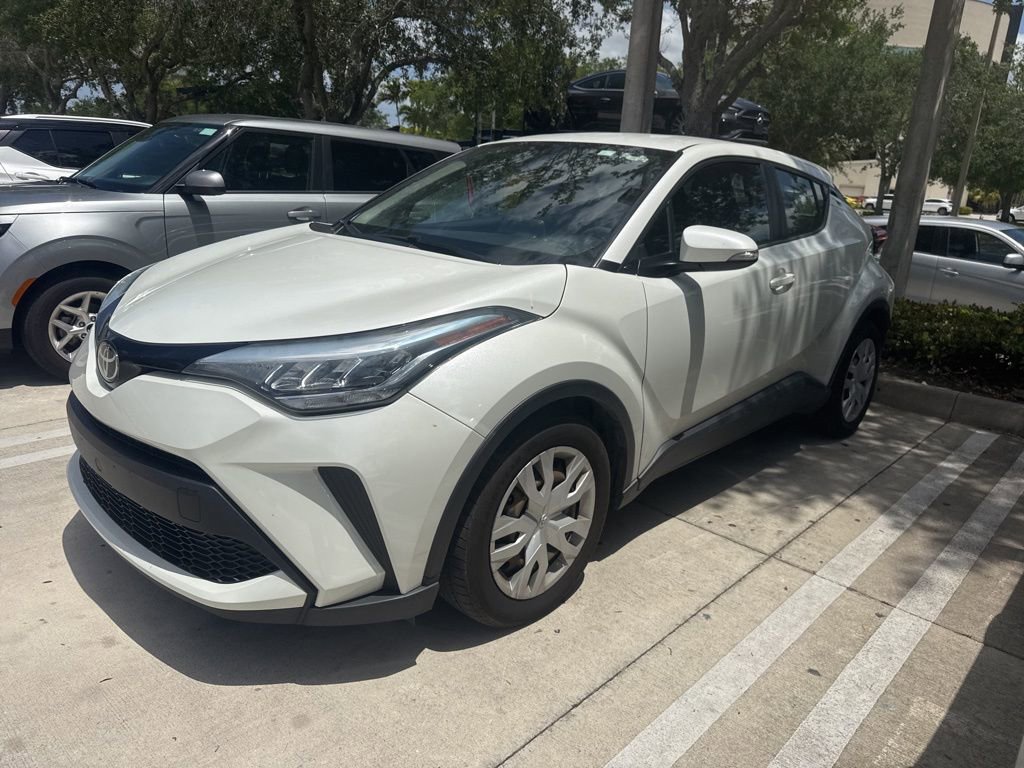 Used 2021 Toyota C-HR LE FWD image 1