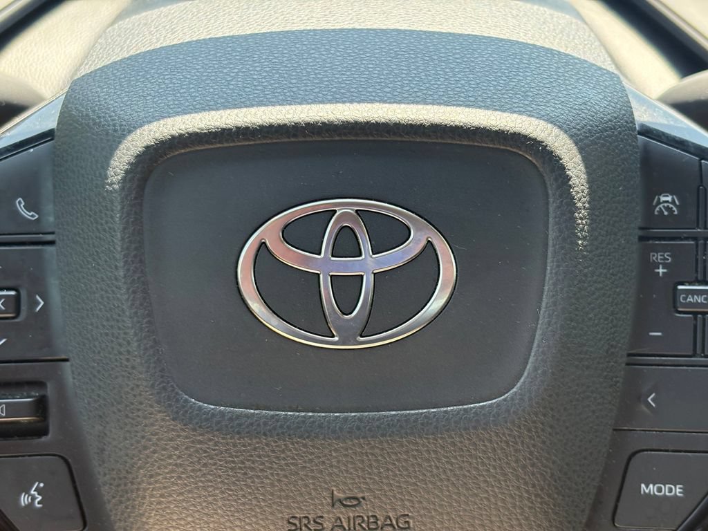 Used 2024 Toyota Prius XLE FWD image 33