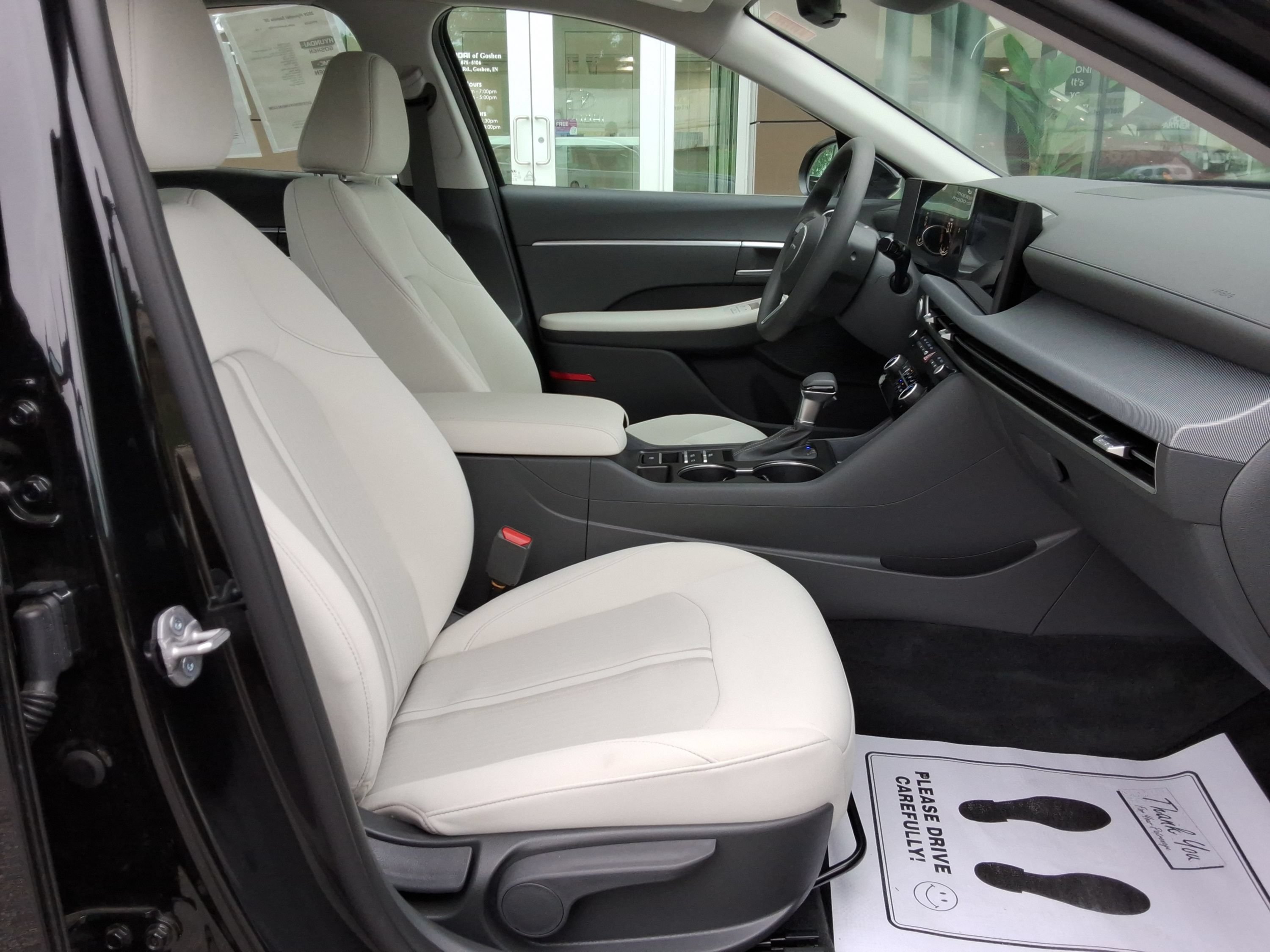 Used 2026 Hyundai Sonata SE FWD image 32