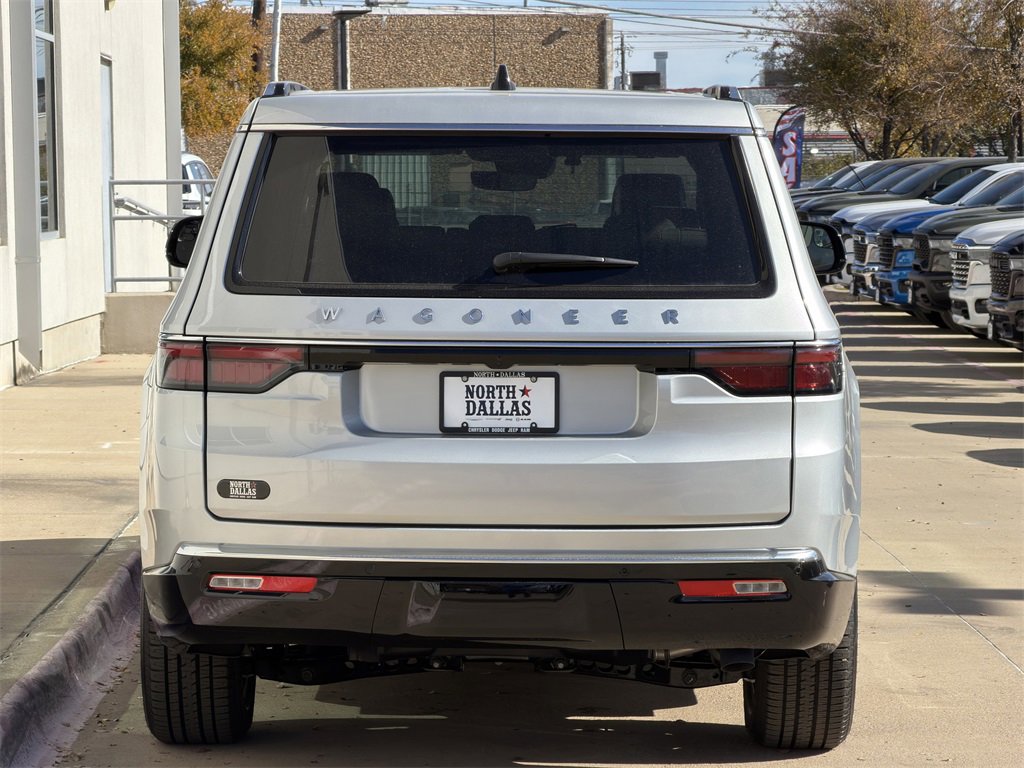 New 2025 Jeep Wagoneer Base image 6