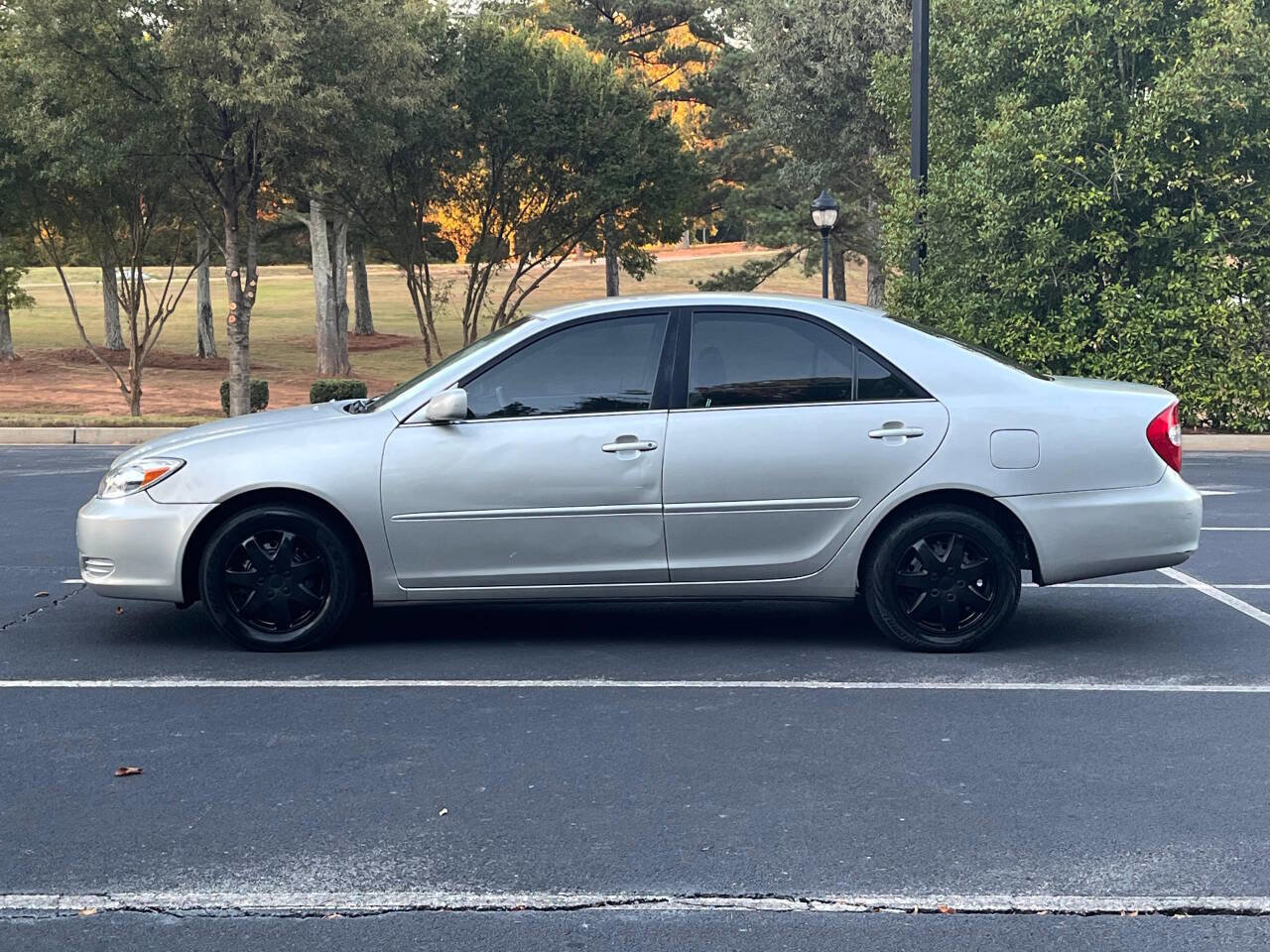 Used 2004 Toyota Camry LE image 4