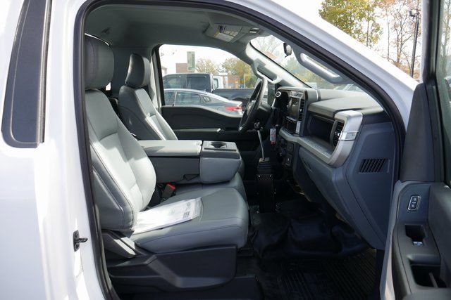 New 2025 Ford F600 4x4 Regular Cab Super Duty w/ XL Chrome Package image 23