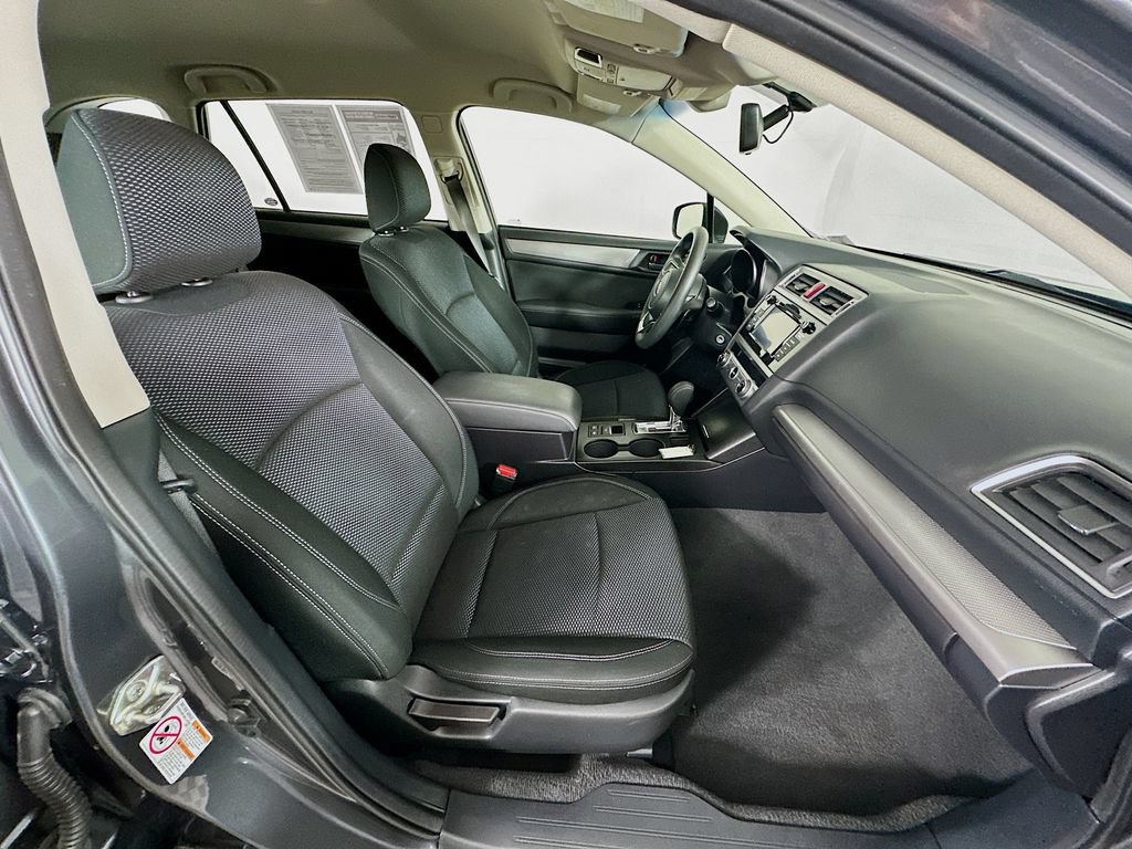 Used 2019 Subaru Outback 2.5i AWD/4WD image 32