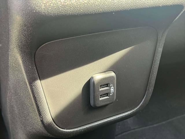 Used 2023 Chevrolet Equinox LS image 13