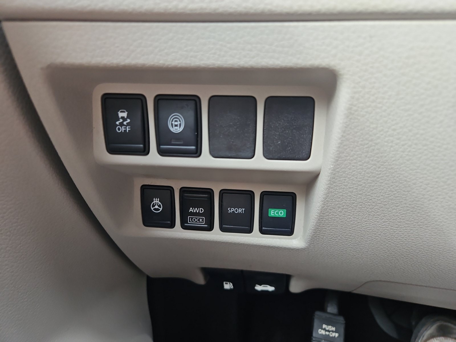 Used 2020 Nissan Rogue Sport SV w/ All-Weather Package AWD/4WD image 23