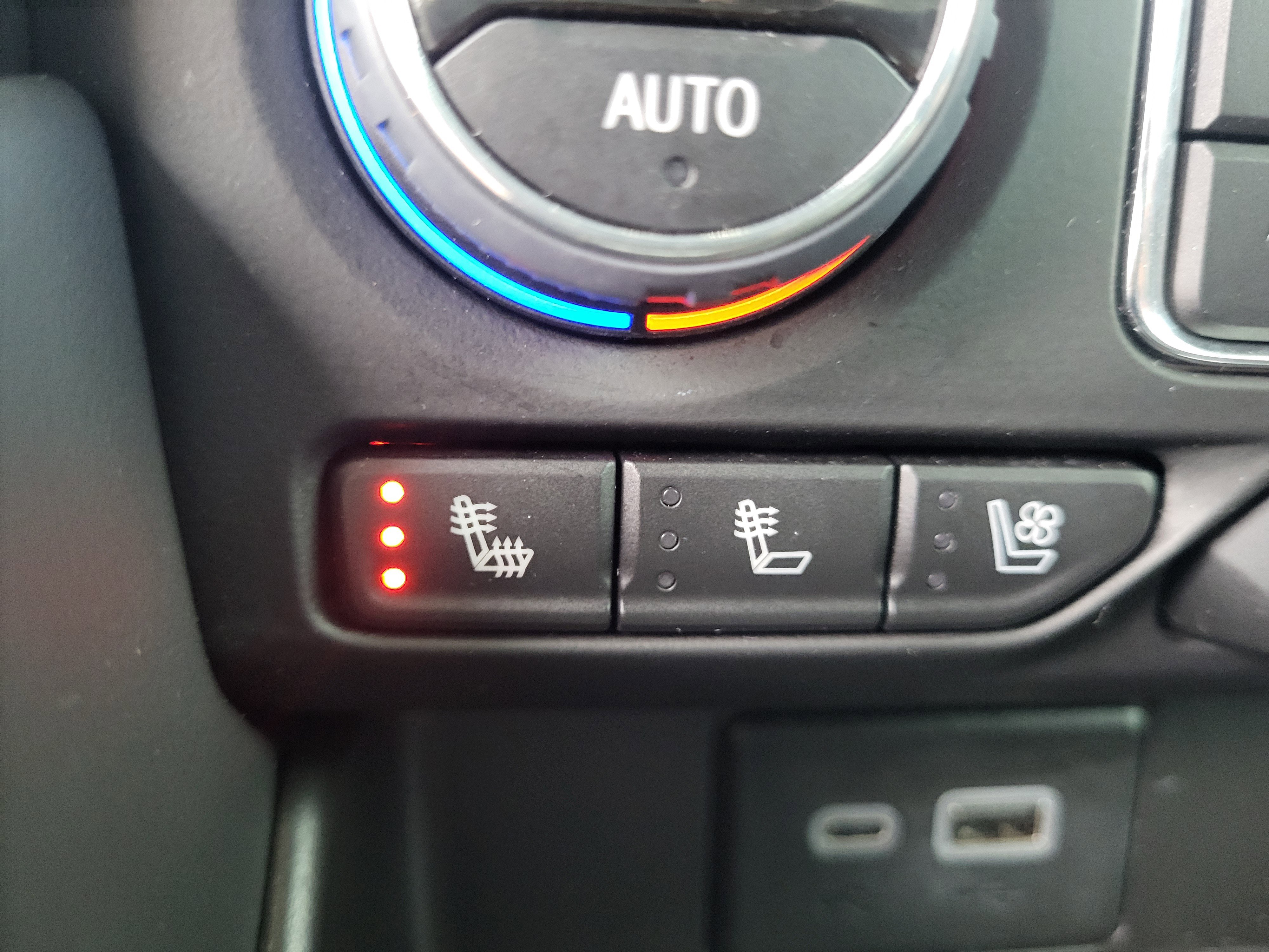 Certified 2023 Chevrolet Suburban High Country image 33