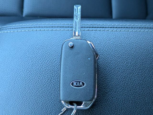 Used 2022 Kia Sportage Nightfall Edition FWD image 28