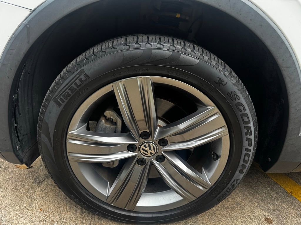 Used 2021 Volkswagen Tiguan SEL image 9