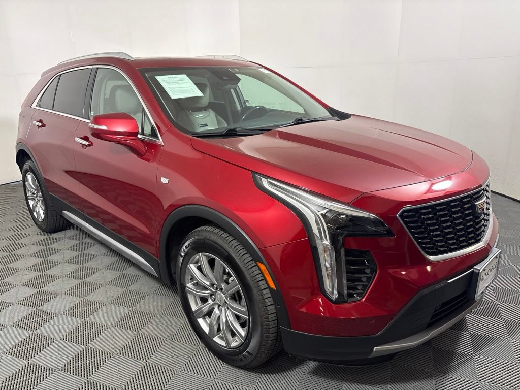 Used 2021 Cadillac XT4 Premium Luxury w/ Enhanced Visibility Package AWD/4WD image 4